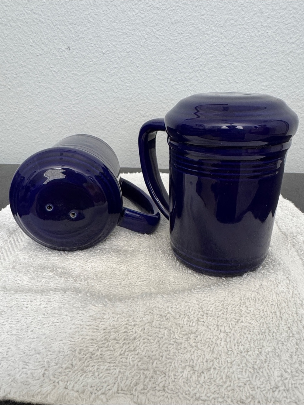 Cooks Club Blue Ceramic Rangetop Salt & Pepper Shaker Set With Handles.